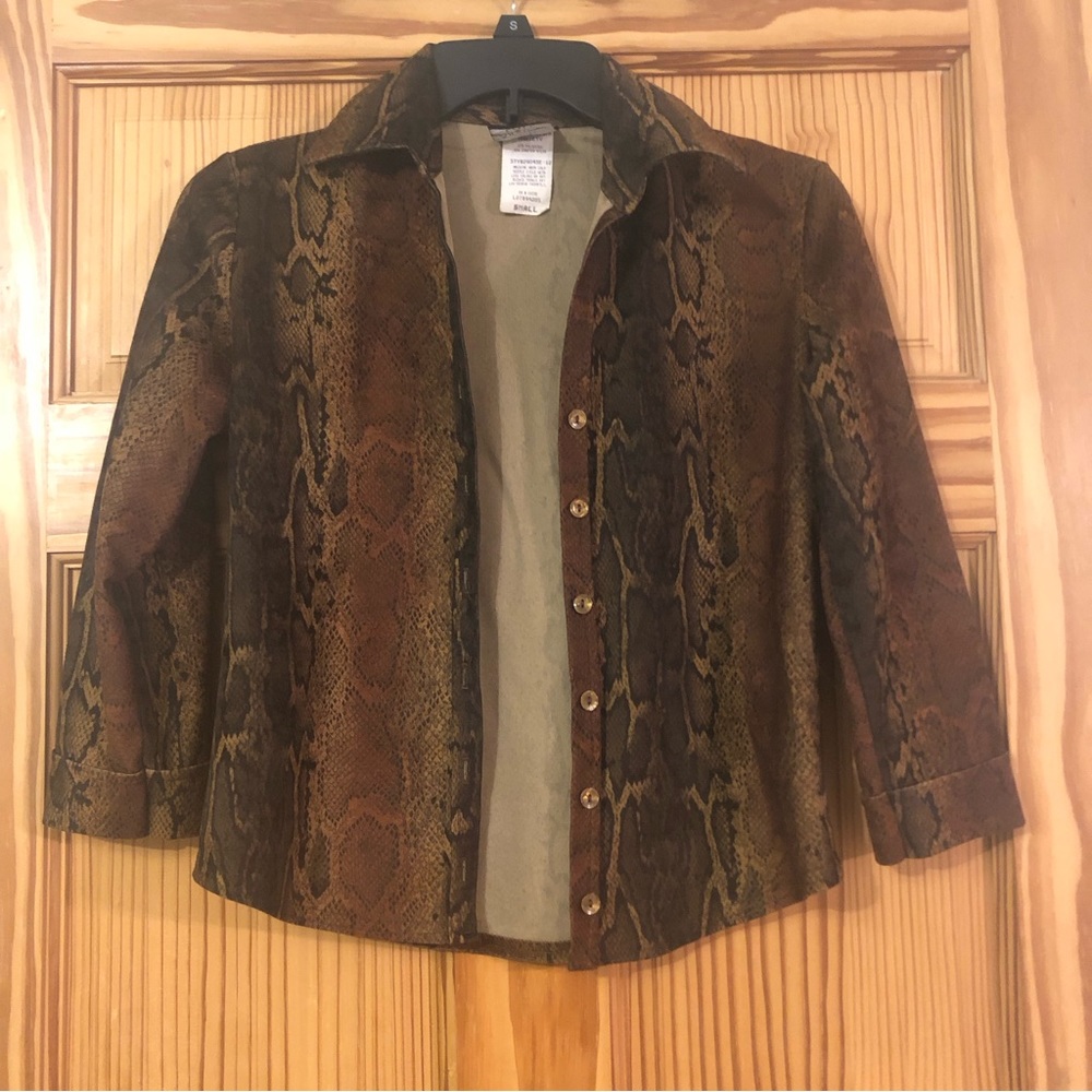 VINTAGE! Women’s Anxiety Cafe button down